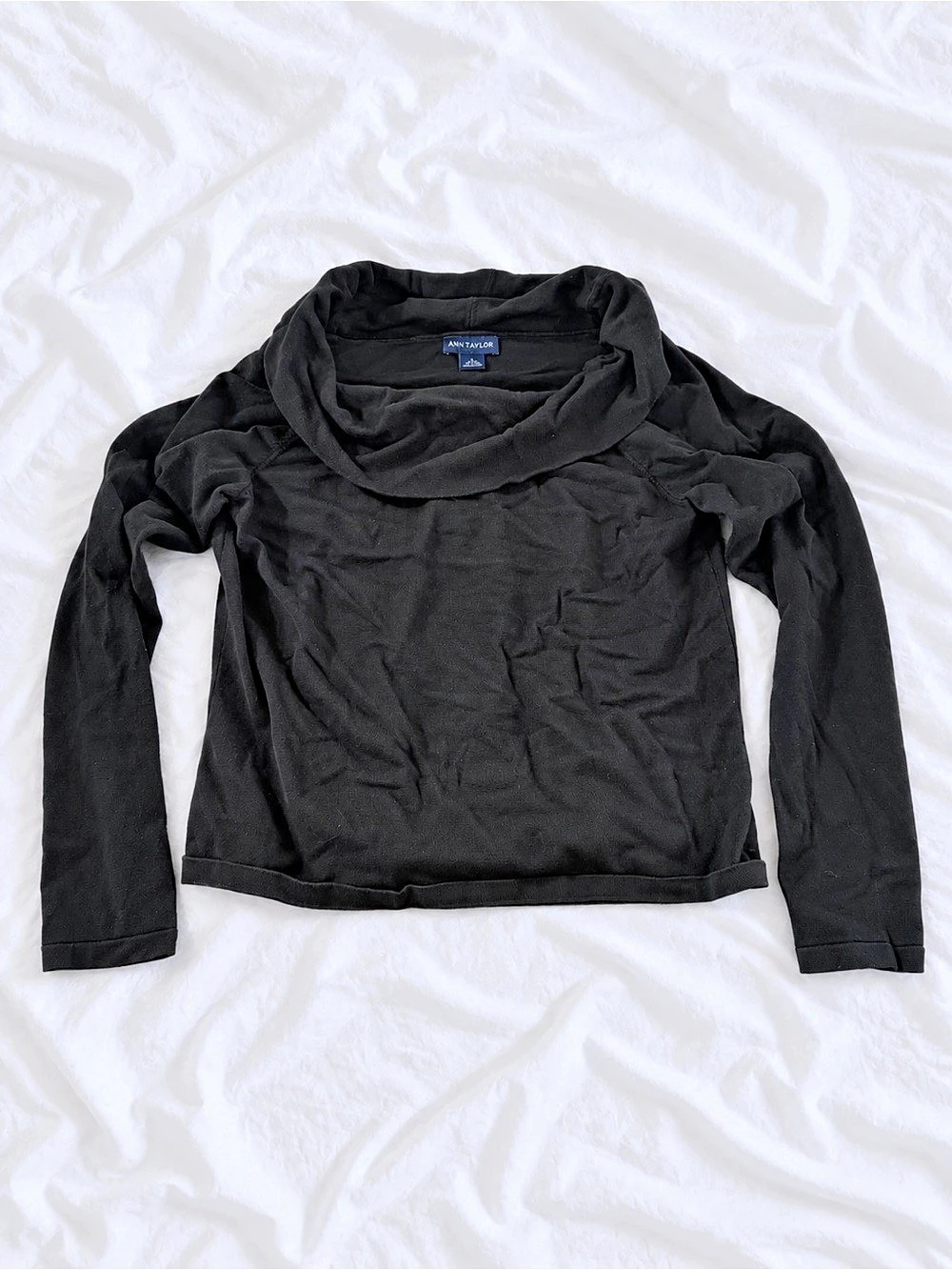 Ann Taylor Cowl Neck Long Sleeve Top in Black Size Large Like New